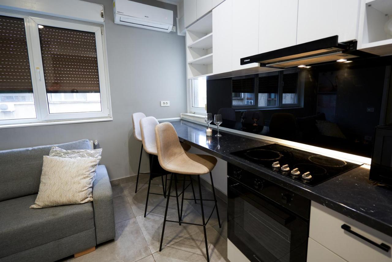 Minimalist Design Apartament In Magheru Bucarest Exterior foto
