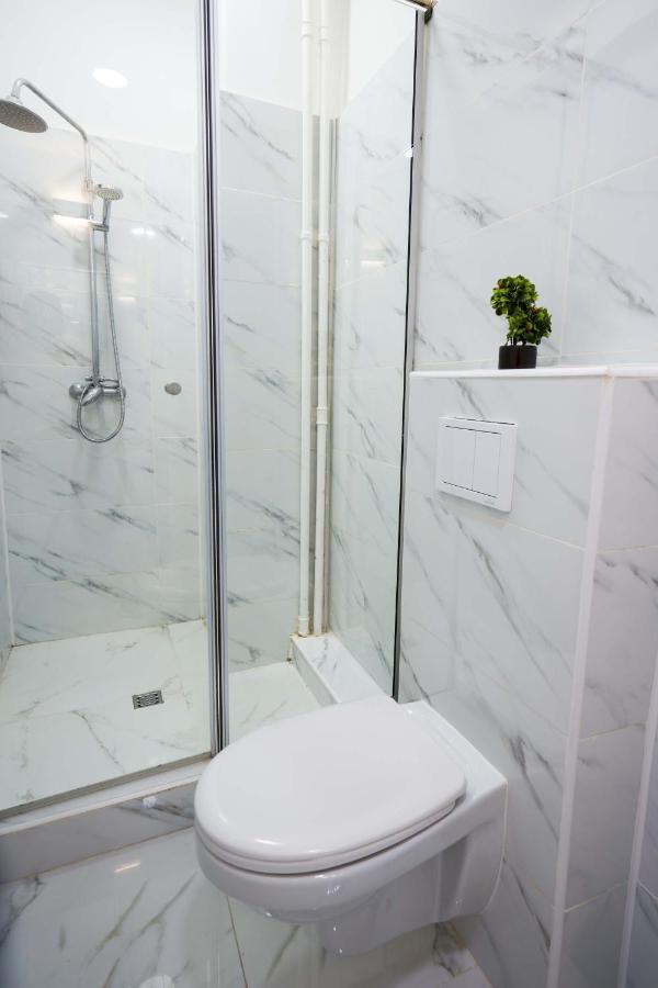 Minimalist Design Apartament In Magheru Bucarest Exterior foto